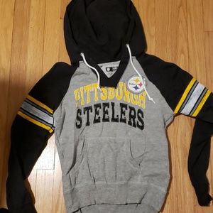 Pittsburgh steelers hoodie.